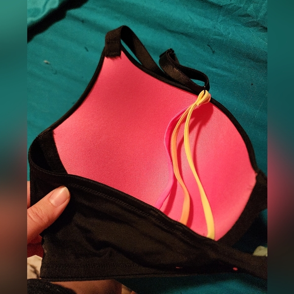 VS PINK Bra - 38D Front Clasp - Picture 6 of 7